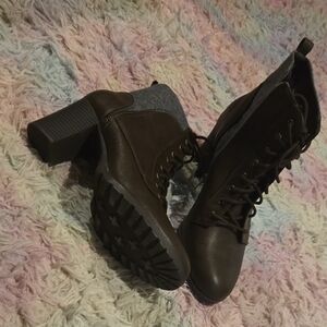 Women's Brown Lace-Up Ankle Boots